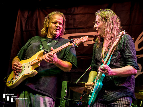 Walter Trout & guest, Innes Sibun on stage