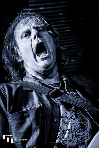 Walter Trout on vocals & guitar