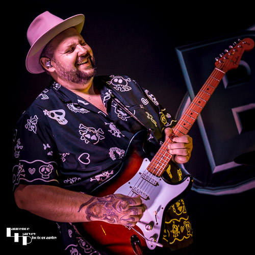 Big Boy Bloater on guitar & vocals