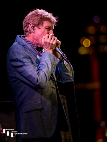 Paul Jones on harmonica & vocals