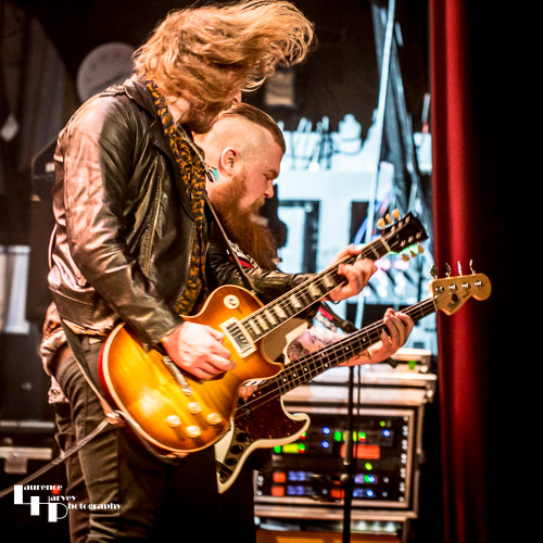 Tom Leighton on vocals & guitar, Dale Tonks on bass