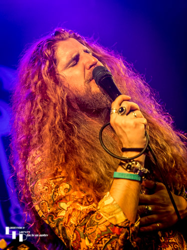 Stevie Westwood on vocals