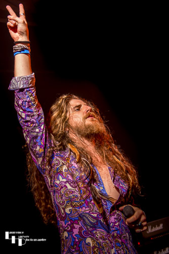 Stevie Westwood on vocals