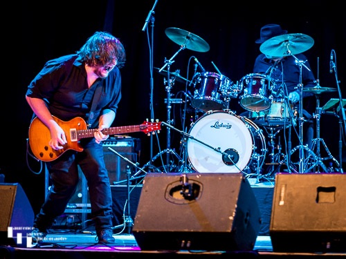 Matt Long on guitar & vocals