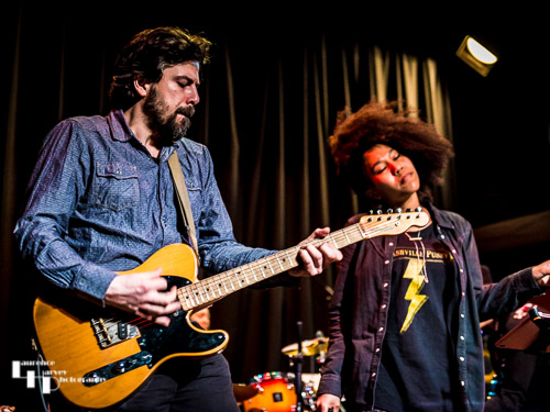 Dre Smith on vocals & Iago Banet on guitar