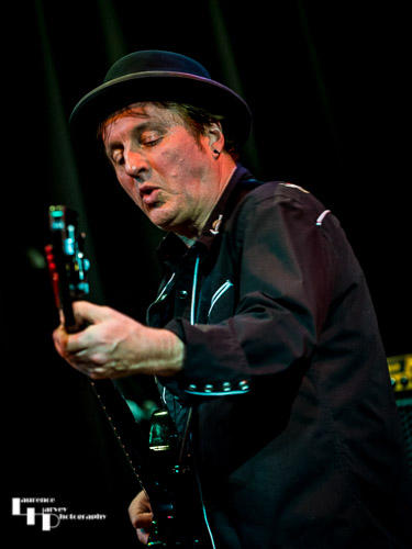 Graeme Wheatley on bass