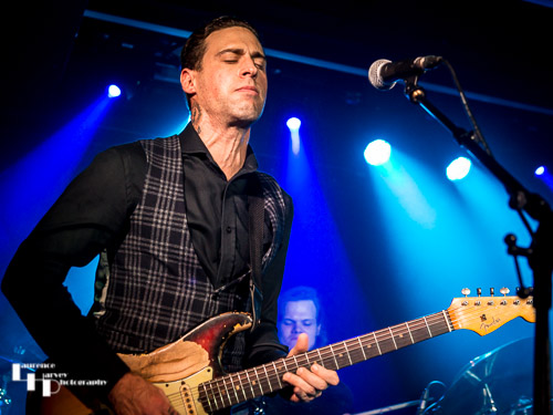 Dan Patlansky on vocals & guitar