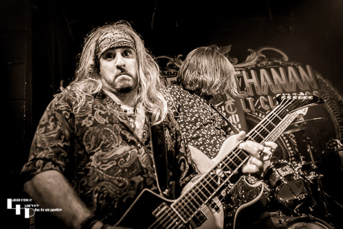 Simon Golaz on rhythm guitar