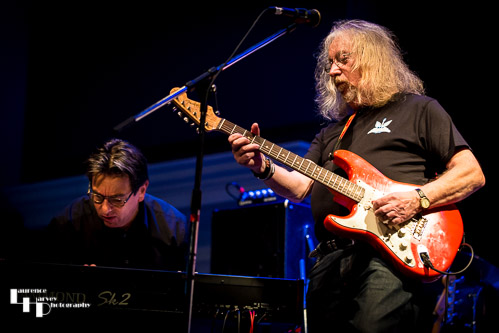 Dave Thomas on guitar & Andy Cooper on keyboards