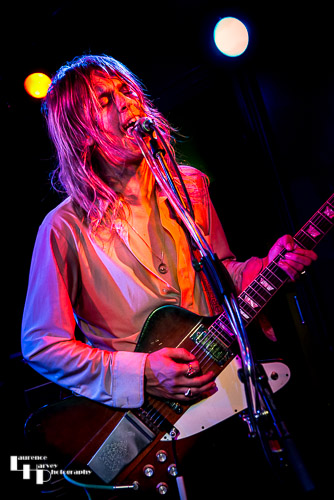 Pablo van de Poel on vocals & guitar