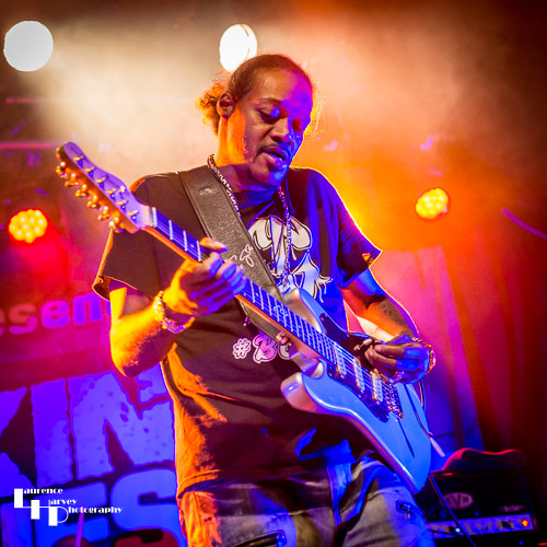 Eric Gales on vocals & guitar