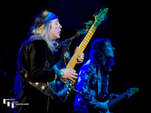 Uli Jon Roth on guitar, Nicklas Turmann on guitar & vocals