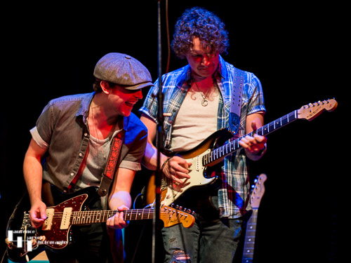Greg Coulson & Stuart Dixon on guitar