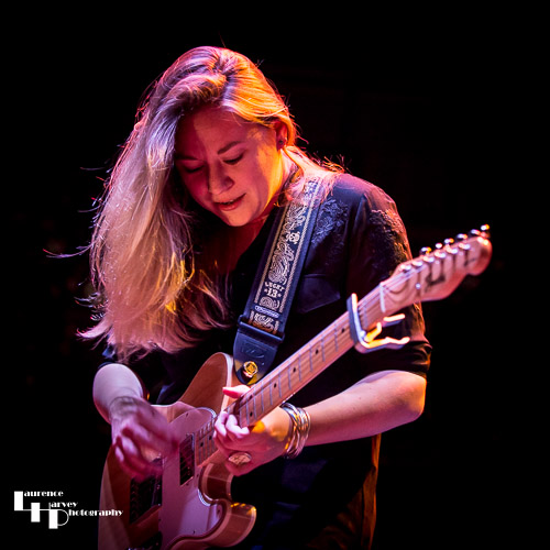 Joanne Shaw Taylor on vocals & guitar
