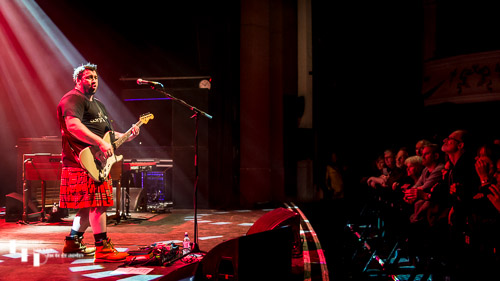Alan Nimmo & an enthralled crowd