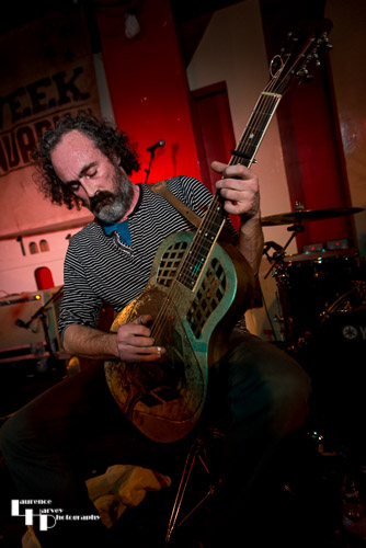 King Size Slim on vocals & guitar