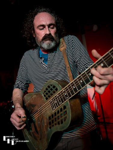 King Size Slim on vocals & guitar