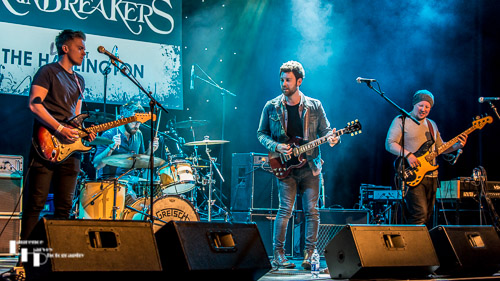 Rainbreakers on stage at The Harlington