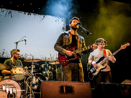 Rainbreakers on stage at The Harlington