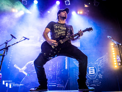 Rich Moss on vocals & backing guitar