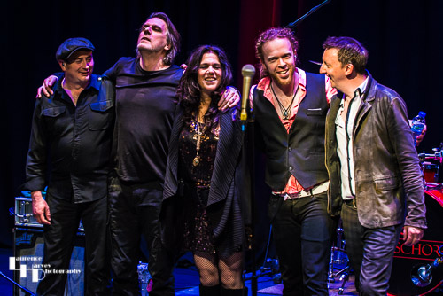 Sari Schorr & her band on stage at Arlington Arts Centre