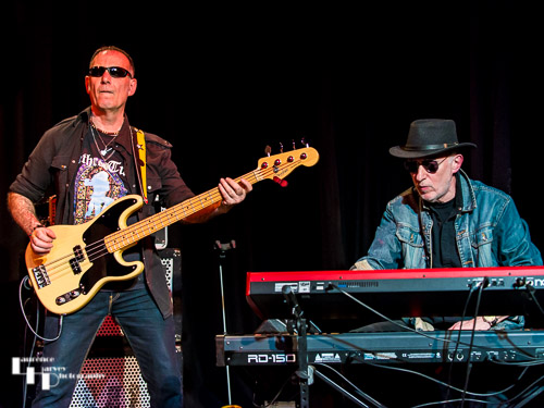 Derek White on bass & Ian Salisbury on keys