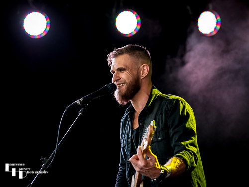 Ben Poole (Band): Ben Poole on guitar & vocals