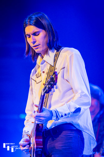 Connor Selby on vocals & guitar
