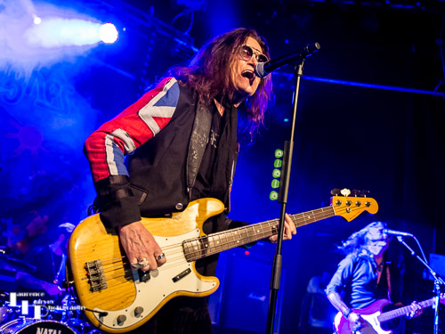 Glenn Hughes on vocals & bass