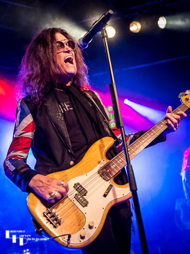 Glenn Hughes on vocals & bass