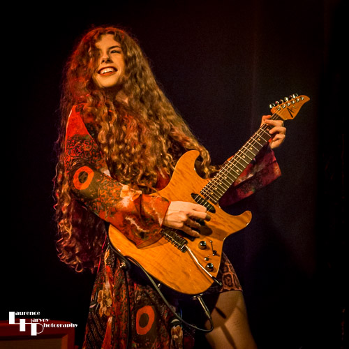 Hannah Wicklund on vocals & guitar