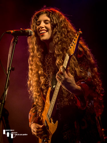 Hannah Wicklund on vocals & guitar