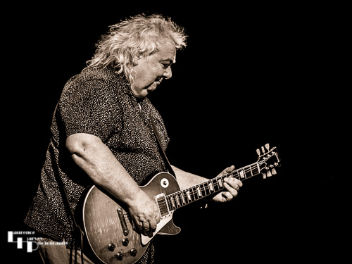 Guest Bernie Marsden on guitar