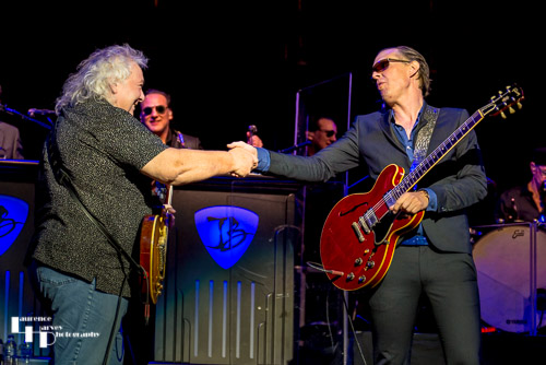 Joe Bonamassa with guest Bernie Marsden