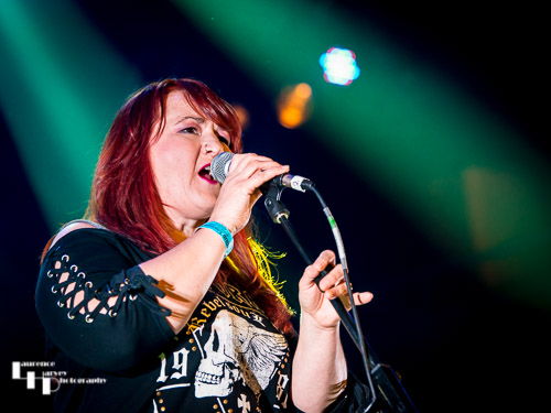 Lee Ainley on vocals