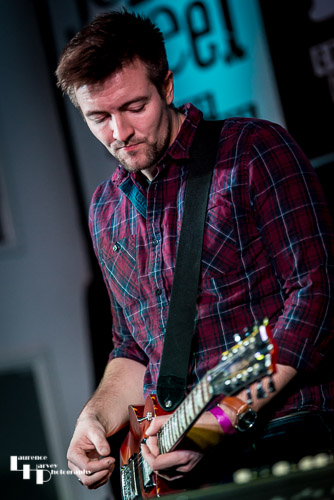 Dave Crabtree on guitar & vocals