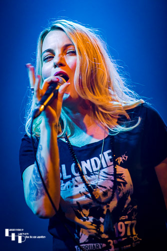 Mollie Marriott on vocals