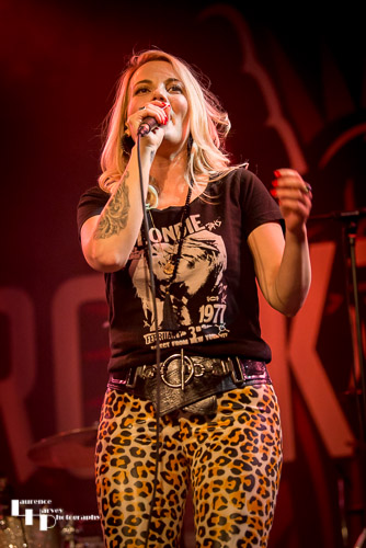 Mollie Marriott on vocals
