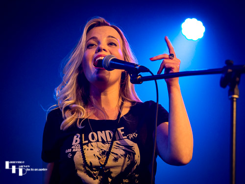 Mollie Marriott on vocals