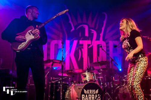 Mollie Marriott on vocals & Charlie Allen on guitar