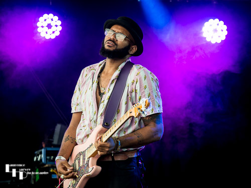 Porcelain Hill: Darnell “Big D” Cole on vocals & guitar