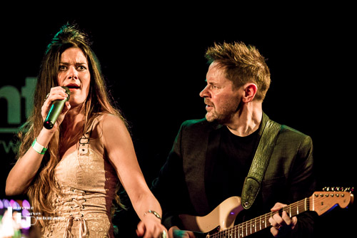 Charlotte Joyce on vocals & Ron Sayer on guitar