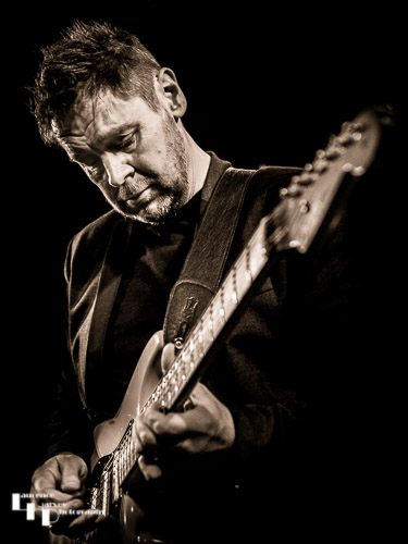 Ron Sayer on guitar