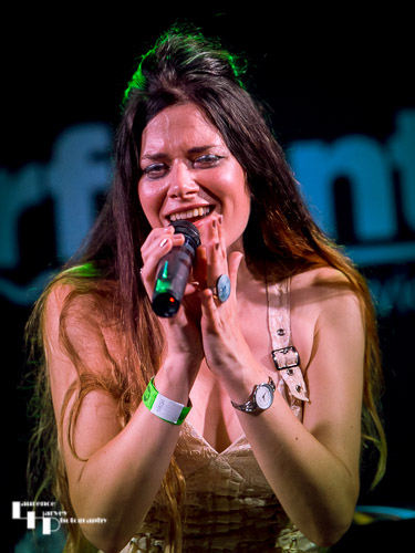 Charlotte Joyce on vocals