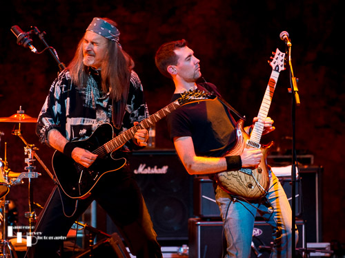 Mark Sutcliffe & Joe Fawcett on guitar