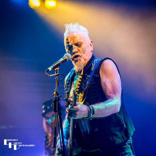 Zal Cleminson on vocals & guitar