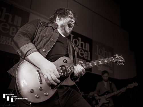 Matt Long on guitar & vocals