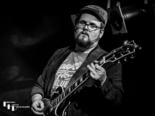 Mark Howes on guitar