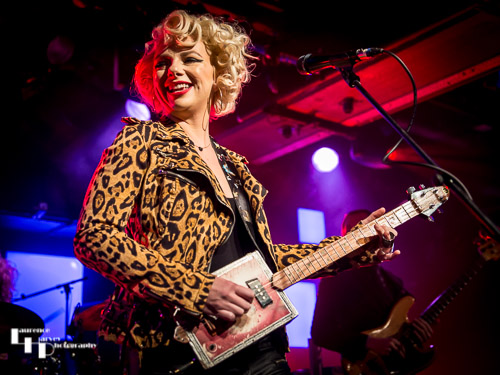 Samantha Fish on vocals & guitar