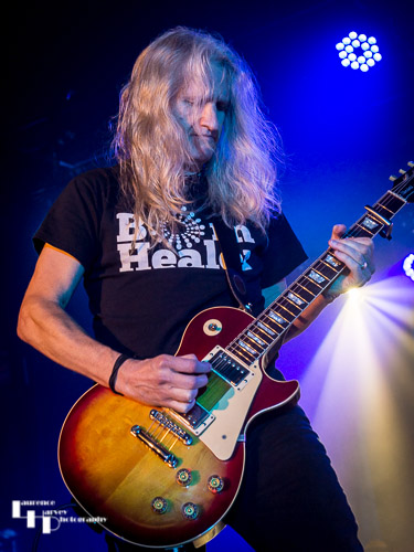 Born Healer: Iain Black on guitar